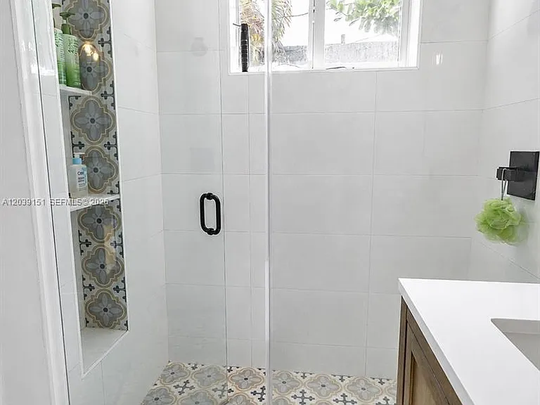 6150 SW 16th Ter — Photo 20