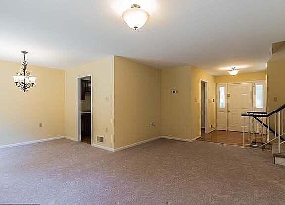 5th image of 11878 Catoctin Dr