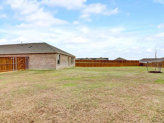 2nd image of 2836 Ozark Cir