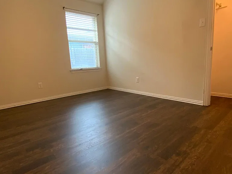 708 Hummingbird Dr — Photo 41