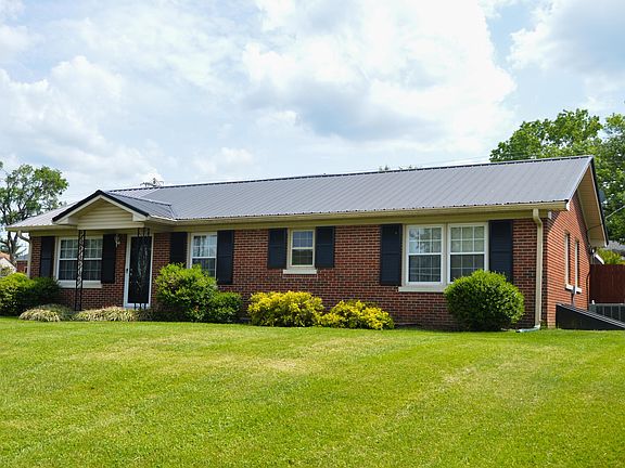 2nd image of 500 Hickory Hill Dr