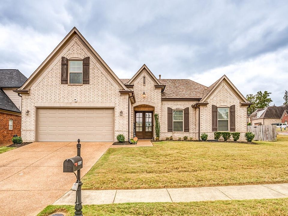 1st image of 10397 Redmond Cir N