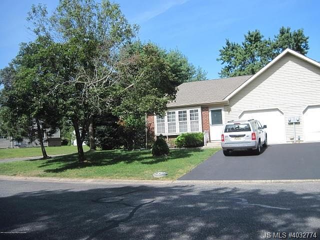 1st image of 9A Norwich Dr #64