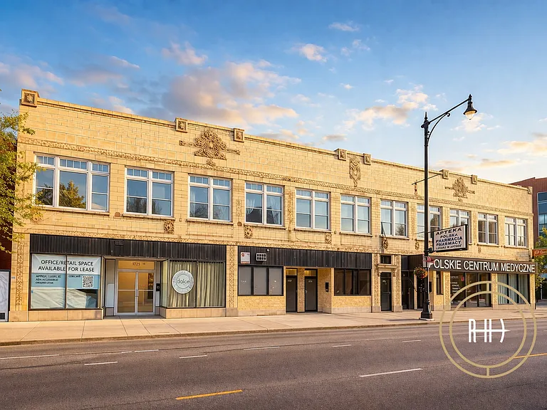 3015-25 N Milwaukee Ave #206 — Photo 1