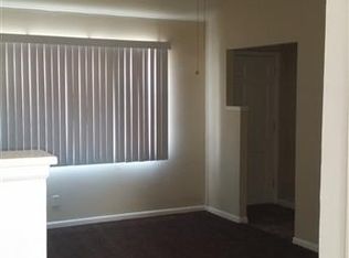 6904 Watson Ln, Louisville, KY 40272