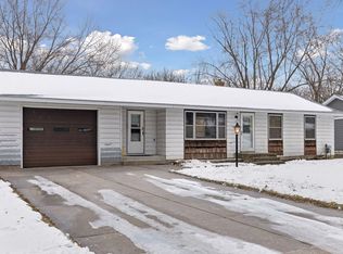 6216 Ridge Dr, Woodbury, MN 55125