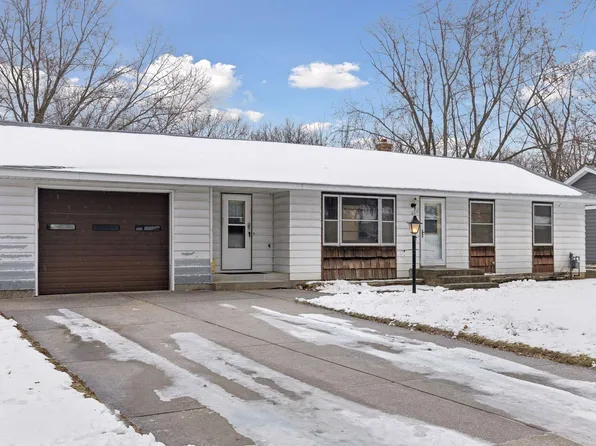 6216 Ridge Dr, Woodbury, MN 55125