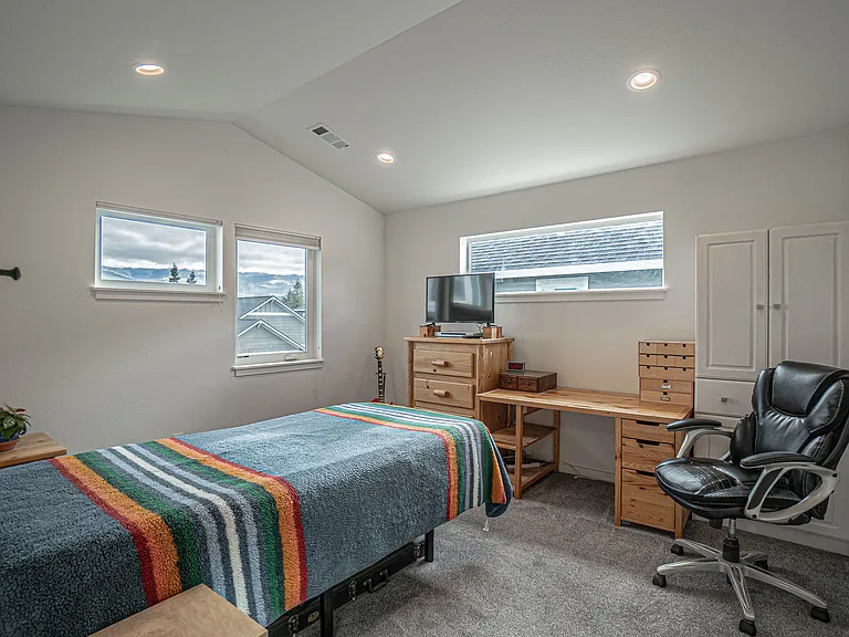 256 Rockfellow Pl — Photo 18