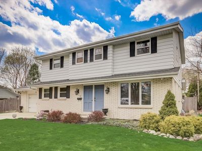 1823 West Holmes COURT, Milwaukee, WI, 53221