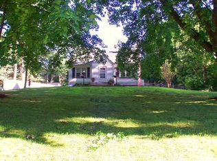 205 Ayrault Rd, Fairport, NY 14450