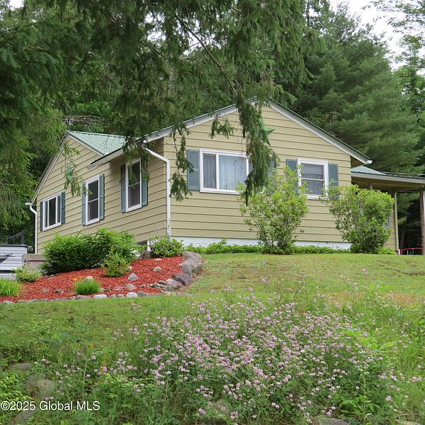 4th image of 118 Hemlock Terrace