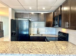 111 Oakridge Cir #111-I, Deerfield Beach, FL 33442