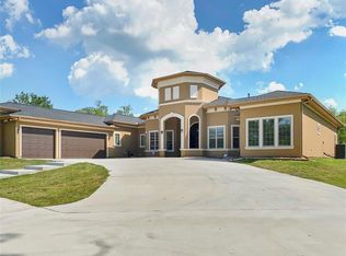 307 Rabbit Trl, Lake Jackson, TX 77566