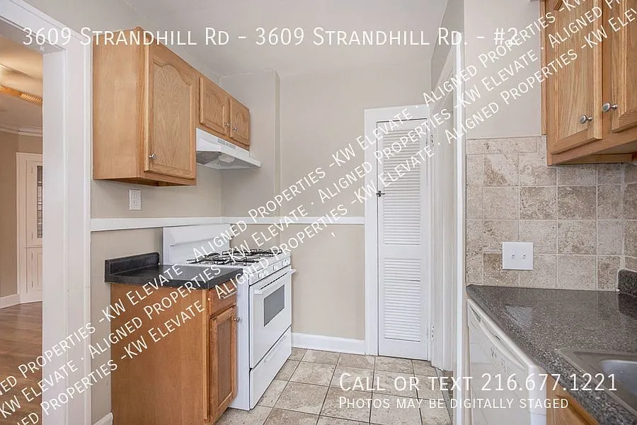 Building Photo - 3609 Strandhill Rd #2