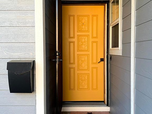3rd image of 1327 Park St