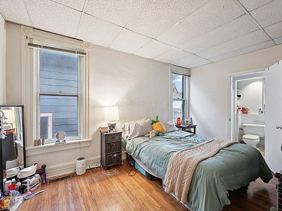 5th image of 758 Neil Ave