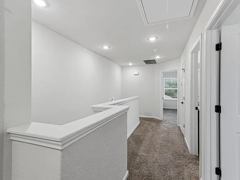 2503 Lynwood Bnd #101 — Photo 11
