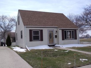 347 Douglass Ave, Waukesha, WI 53186