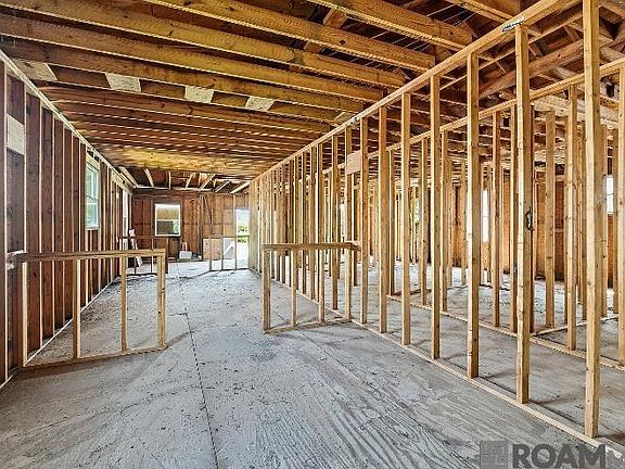 4th image of 5126 Lafaye St