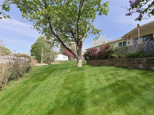 22 Dwight St, Cumberland, RI 02864