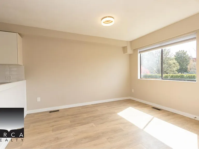 520 W Keith Rd #2 — Photo 6