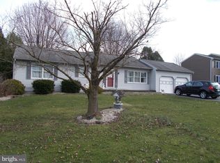 409 Golden Dr, Blandon, PA 19510