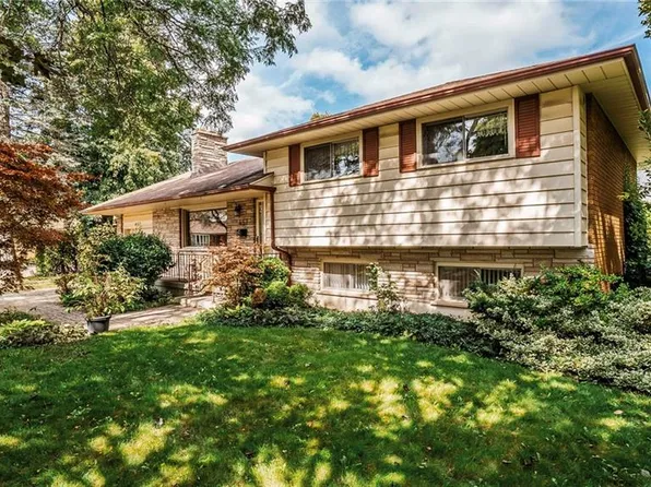 457 Three Valleys Cres, London, ON N5Z 3E6