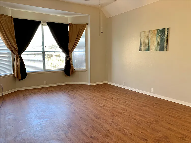 11218 Timbertree Ln — Photo 15