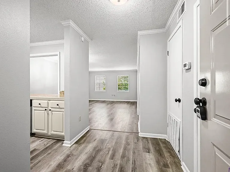 4735 Government St #202 — Photo 2