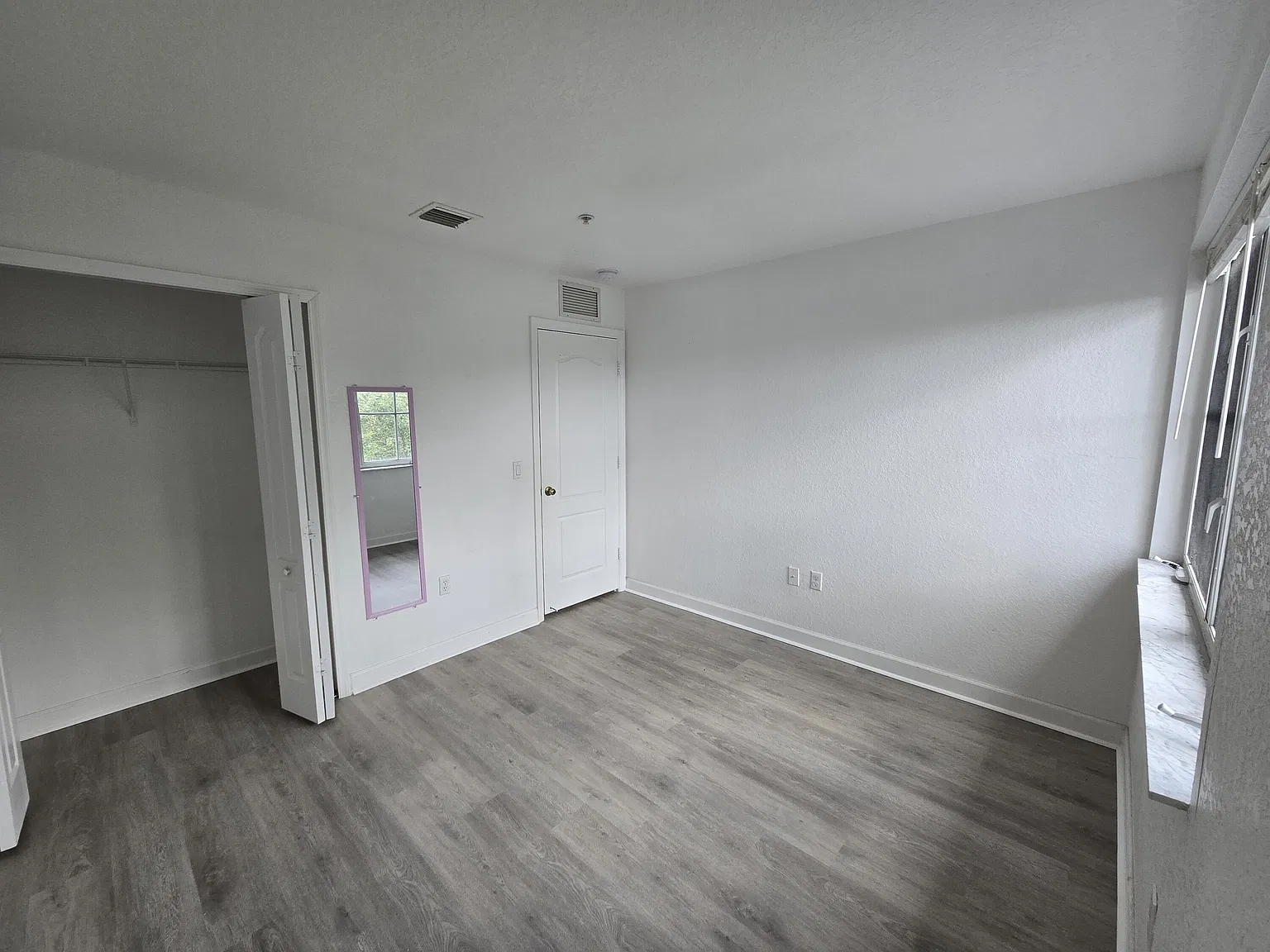 3 bed, 2.5 bath, 1524 sqft, $3,300 — Photo 4