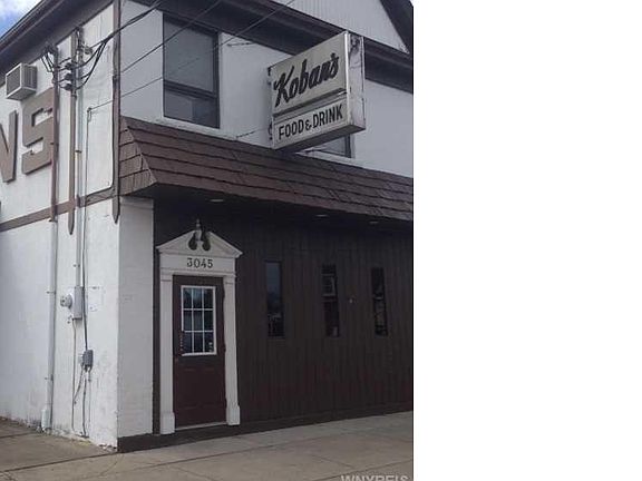 4th image of 3045 Niagara St