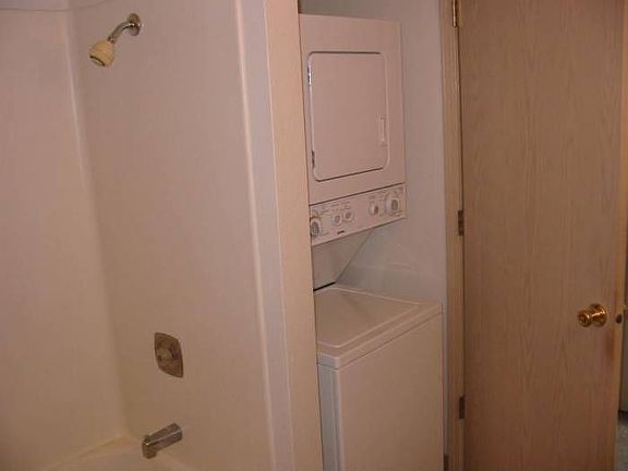 STACKABLE WASHER/DRYER