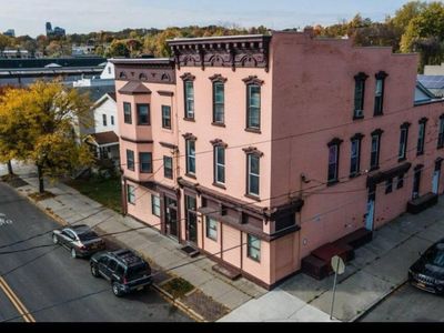 1098-1100 Broadway, Albany, NY, 12204