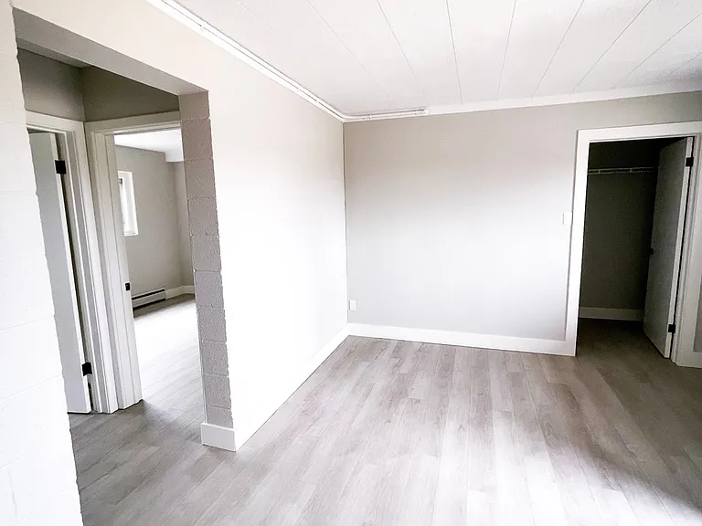 43 Montrose Ave #70 — Photo 4