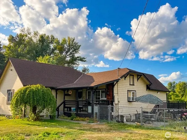 14401 80th Street E, Puyallup, WA 98372