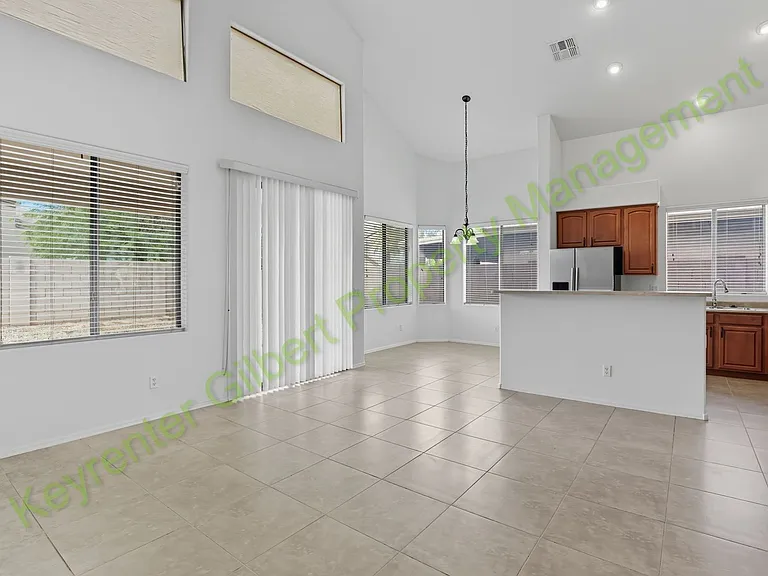33958 N Barbara Dr — Photo 7