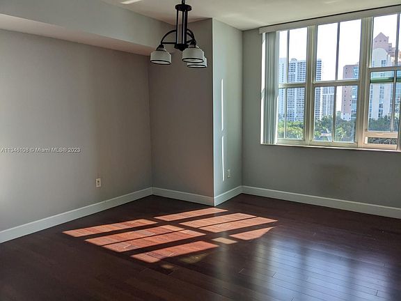 5th image of 3340 NE 190th St APT 802