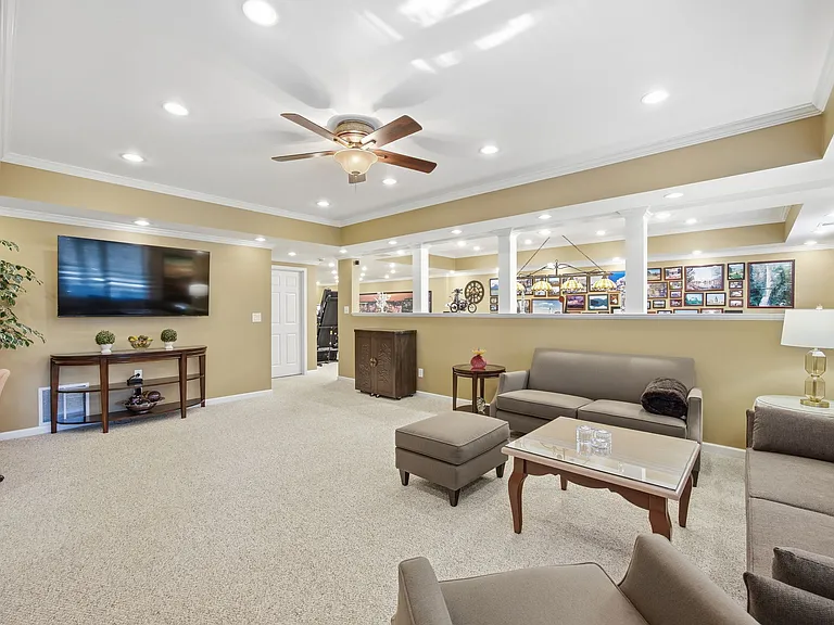 515 Taunton Way #BASEMENT — Photo 16