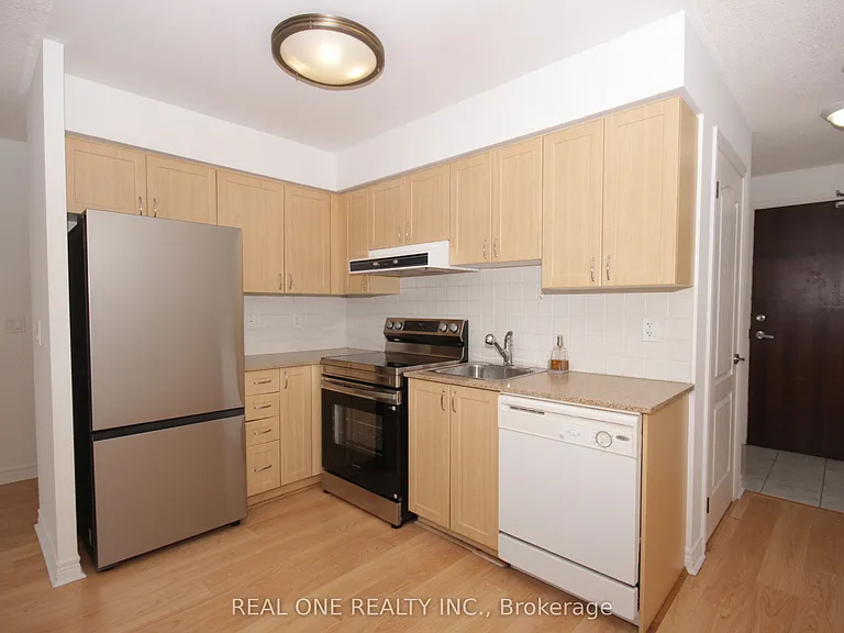 15 N Park Rd #801 — Photo 10