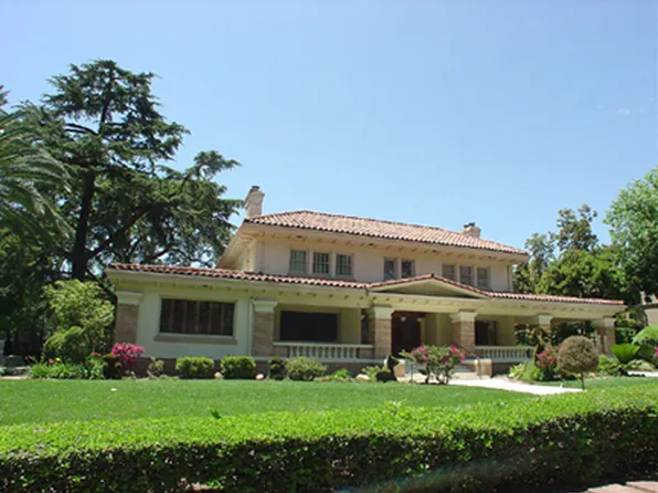 1105 N College Ave, Claremont, CA 91711