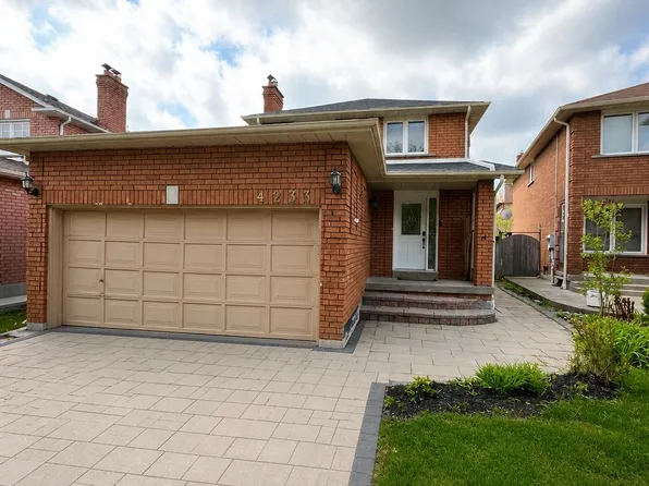 4233 Radisson Cres, Mississauga, ON L5M 4M1