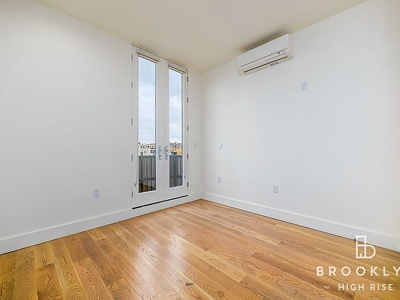 3rd image of 530 Midwood St APT 5H
