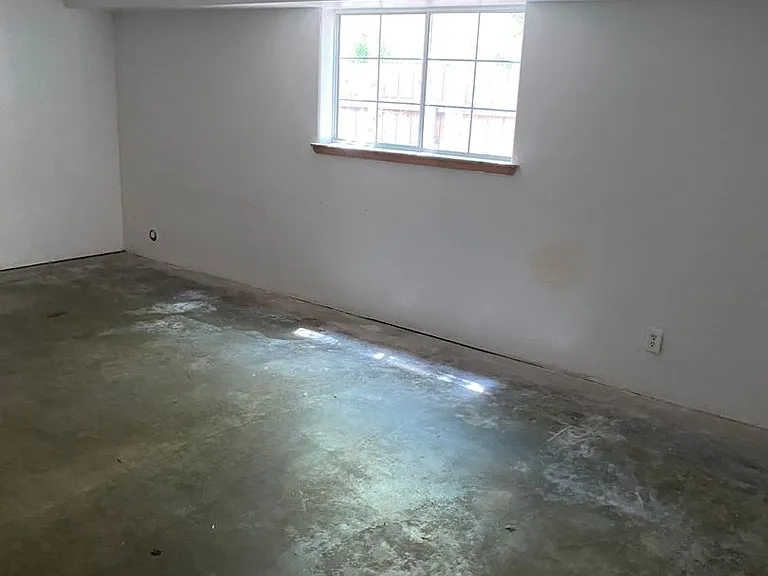 6564 Del Playa Dr — Photo 16
