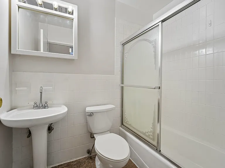 121 Garrison Ave #204 — Photo 5