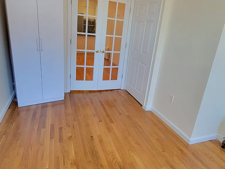 2802 Steinway St #2L — Photo 6