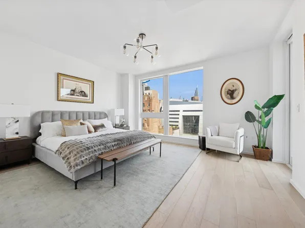 150 East 23rd Street image 6 of 17