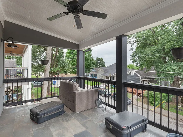 702 Grant Ter SE — Photo 32