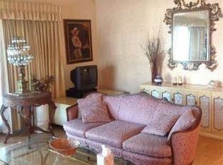 3407 Huxley St APT 10, Los Angeles, CA 90027