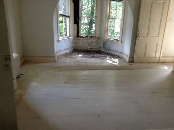 Additional Living Room
