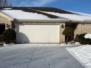 255 Beechwood Pl, Beavercreek, OH 45440